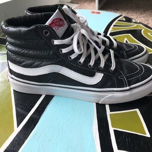VANS Hightop Black and White size women’s 7.5 Vans